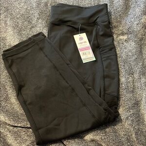 Pop Fit Black Capri Leggings - size 2XL
